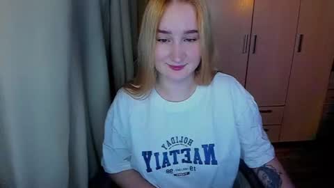 Snapshot of kitten_sun chatting on June 14, 2026, 3:25 pm kitten_sun online show from June 14, 2026, 3:25 pm