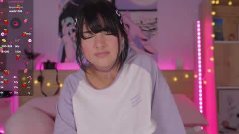 Snapshot of kittenmoon_ chatting on December 6, 2024, 3:00 pm online show from December 6, 2024, 3:00 pm