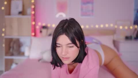      online show from November 11, 2025, 7:03 pm