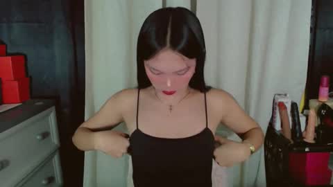 KITTY online show from April 8, 2026, 9:04 pm