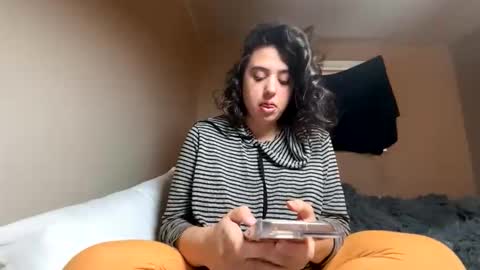 kitty3202 online show from December 22, 2025, 4:15 pm