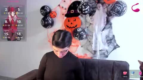 Snapshot of kitty__chs chatting on October 2, 2025, 12:23 pm kitty__chs online show from October 2, 2025, 12:23 pm