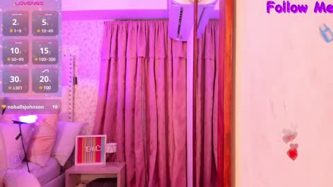 Kitty  online show from December 12, 2024, 5:42 am