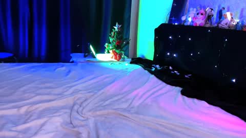 kitty_bang online show from January 1, 2025, 6:06 pm