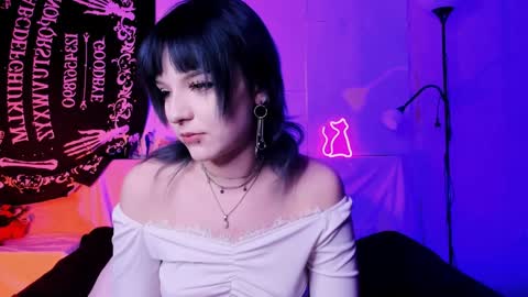 kitty_bang online show from February 7, 2025, 7:49 pm