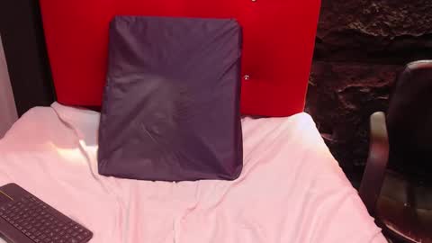 Snapshot of kitty_black15 chatting on October 26, 2025, 6:47 pm Kitty online show from October 26, 2025, 6:47 pm