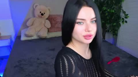 kitty_cut1ee_ online show from April 16, 2026, 1:12 pm