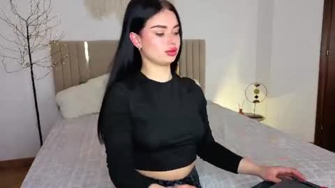 Snapshot of kitty_cut1ee_ chatting on June 15, 2026, 6:15 am kitty_cut1ee_ online show from June 15, 2026, 6:15 am
