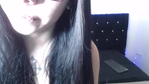 Evelyn  online show from November 2, 2025, 12:13 am