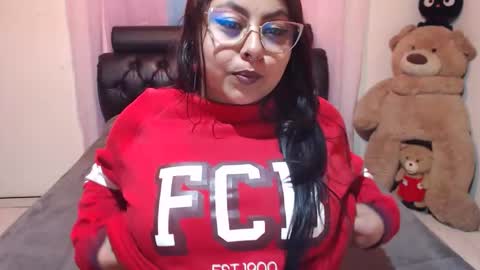 kitty online show from November 13, 2025, 4:33 am