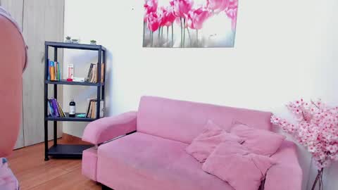 Snapshot of kitty_f00x chatting on May 31, 2026, 7:15 pm kitty_f00x online show from May 31, 2026, 7:15 pm