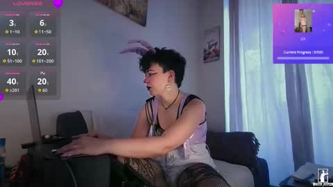 kitty_fitty29 online show from February 28, 2026, 9:49 pm