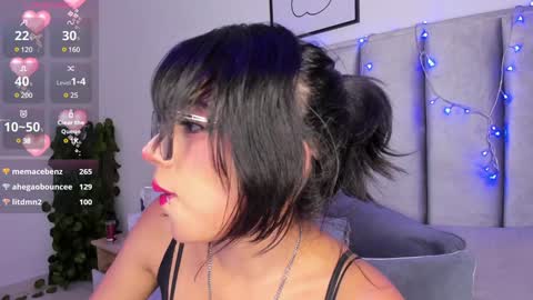 Snapshot of kitty_gang chatting on December 28, 2024, 8:58 am Camila online show from December 28, 2024, 8:58 am