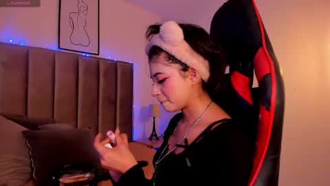 Snapshot of kitty_gang chatting on February 13, 2025, 2:45 am Camila online show from February 13, 2025, 2:45 am