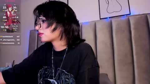 Snapshot of kitty_gang chatting on March 11, 2025, 8:52 am Camila online show from March 11, 2025, 8:52 am