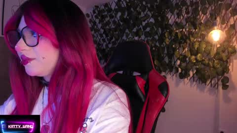 Snapshot of kitty_gang chatting on September 9, 2025, 2:22 am Camila online show from September 9, 2025, 2:22 am