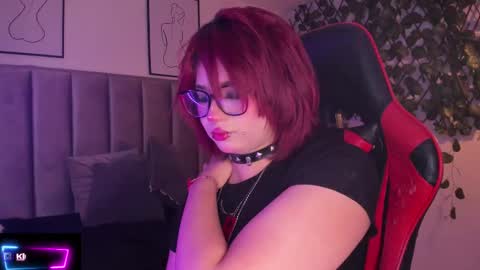 Snapshot of kitty_gang chatting on September 17, 2025, 2:35 am Camila online show from September 17, 2025, 2:35 am