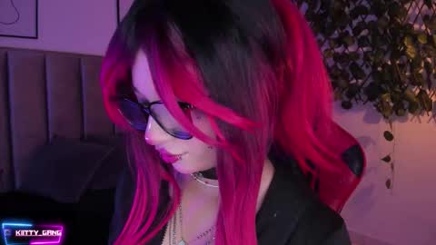 Snapshot of kitty_gang chatting on September 30, 2025, 2:49 am Camila online show from September 30, 2025, 2:49 am