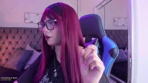 Snapshot of kitty_gang chatting on October 1, 2025, 2:39 am Camila online show from October 1, 2025, 2:39 am