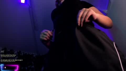 Snapshot of kitty_gang chatting on October 16, 2025, 2:01 am Camila online show from October 16, 2025, 2:01 am