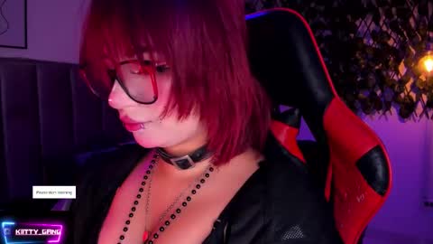 Snapshot of kitty_gang chatting on October 23, 2025, 2:22 am Camila online show from October 23, 2025, 2:22 am