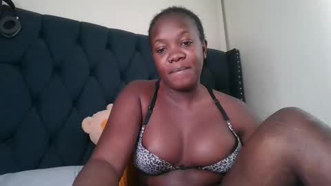 kitty_kerry online show from October 21, 2025, 5:52 am