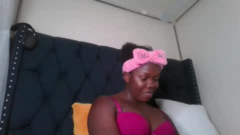 kitty_kerry online show from October 29, 2025, 5:31 am