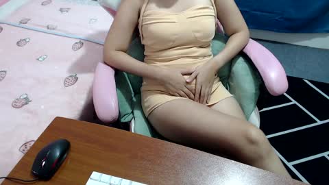 Kate online show from December 20, 2024, 6:24 pm