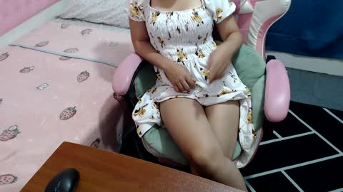 Kate online show from December 21, 2024, 6:02 pm