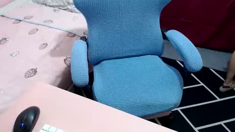 Kate online show from February 19, 2026, 8:27 pm