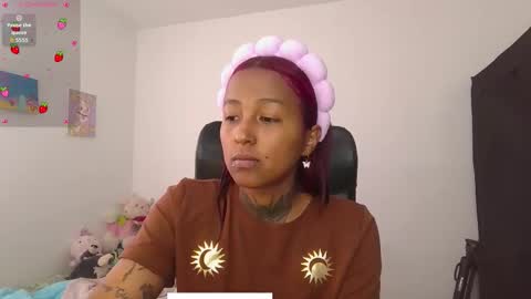 Snapshot of kitty_moon2 chatting on January 6, 2026, 7:39 pm Kitty online show from January 6, 2026, 7:39 pm