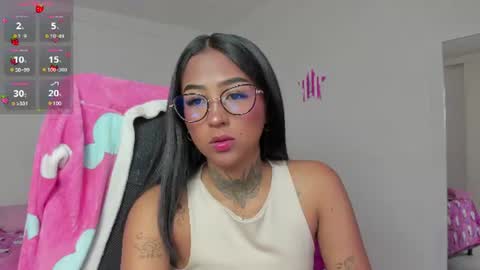 Snapshot of kitty_moon2 chatting on July 22, 2026, 9:28 pm Kitty online show from July 22, 2026, 9:28 pm