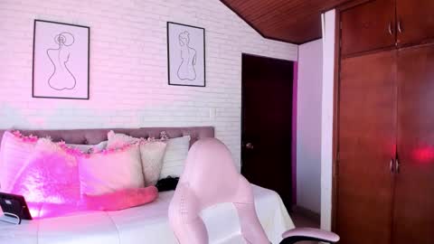 Kitty online show from January 11, 2026, 7:30 pm