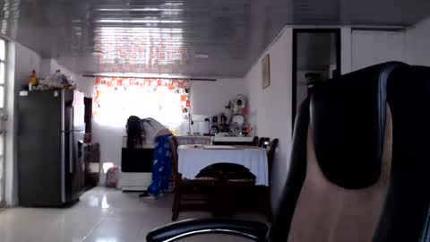 Snapshot of kitty_small69 chatting on July 27, 2026, 4:36 pm kitty_small69 online show from July 27, 2026, 4:36 pm