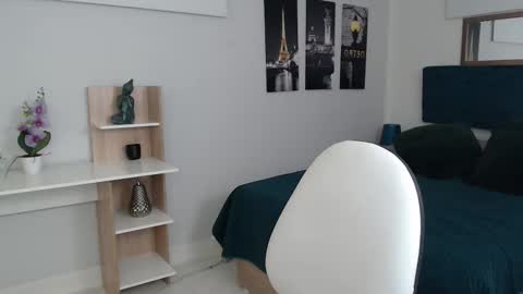 Snapshot of kitty_stern chatting on February 11, 2026, 6:57 pm kitty online show from February 11, 2026, 6:57 pm