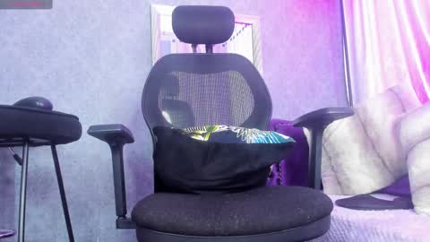 Snapshot of kitty_wichis chatting on March 11, 2025, 10:51 am Kendall Saray online show from March 11, 2025, 10:51 am