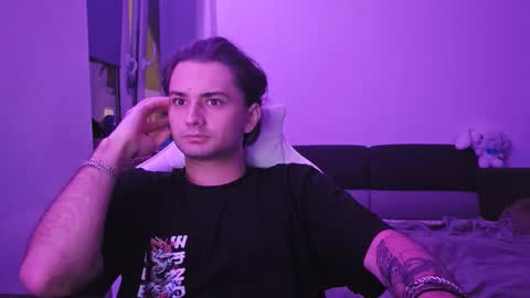 Snapshot of kittyeliz chatting on December 3, 2025, 8:29 pm Eliz online show from December 3, 2025, 8:29 pm