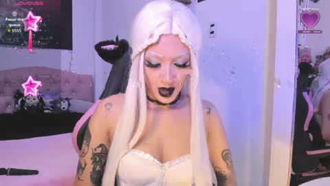 Kitty Goth  online show from May 11, 2026, 11:13 pm