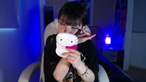 kittyhouse_hs online show from September 18, 2025, 9:39 pm