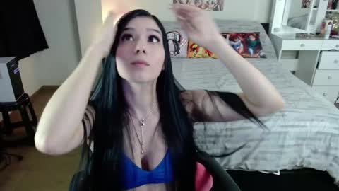 Snapshot of kittykat18x chatting on May 5, 2026, 2:19 am Isabel online show from May 5, 2026, 2:19 am