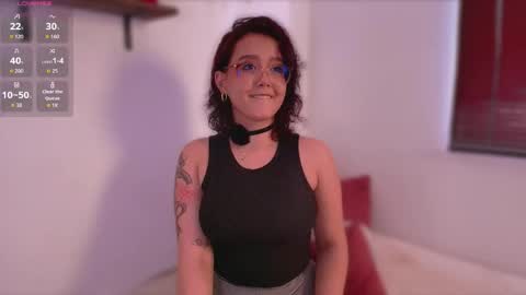 Snapshot of kittysophie_ chatting on April 25, 2026, 9:23 pm Sophie online show from April 25, 2026, 9:23 pm