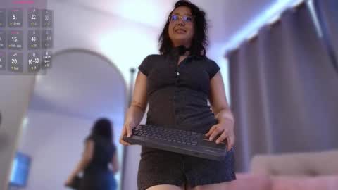 Snapshot of kittysophie_ chatting on May 17, 2026, 8:27 pm Sophie online show from May 17, 2026, 8:27 pm