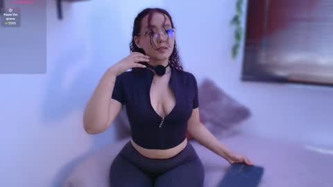 Snapshot of kittysophie_ chatting on June 2, 2026, 3:47 pm Sophie online show from June 2, 2026, 3:47 pm