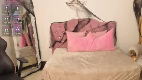 Kitty  online show from October 17, 2025, 11:46 am