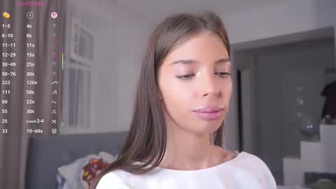 Alice online show from December 16, 2025, 5:51 pm