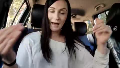 Kitty online show from October 14, 2025, 2:29 pm