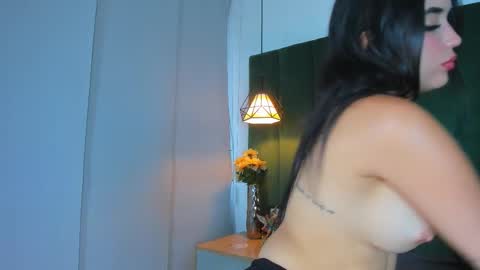 K I T T Y Y  online show from October 3, 2025, 8:39 pm