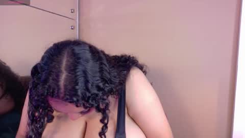 Kitty Hill online show from February 23, 2026, 5:27 am