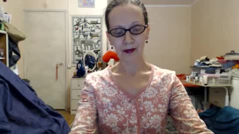 KiuminBerry online show from February 21, 2025, 5:53 pm