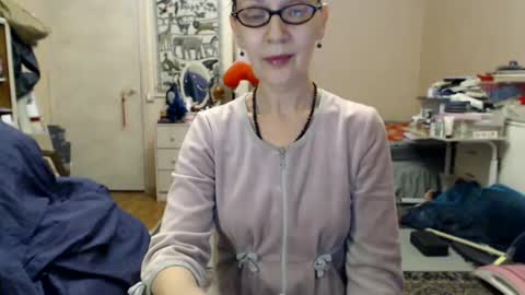 KiuminBerry online show from February 23, 2025, 6:45 pm